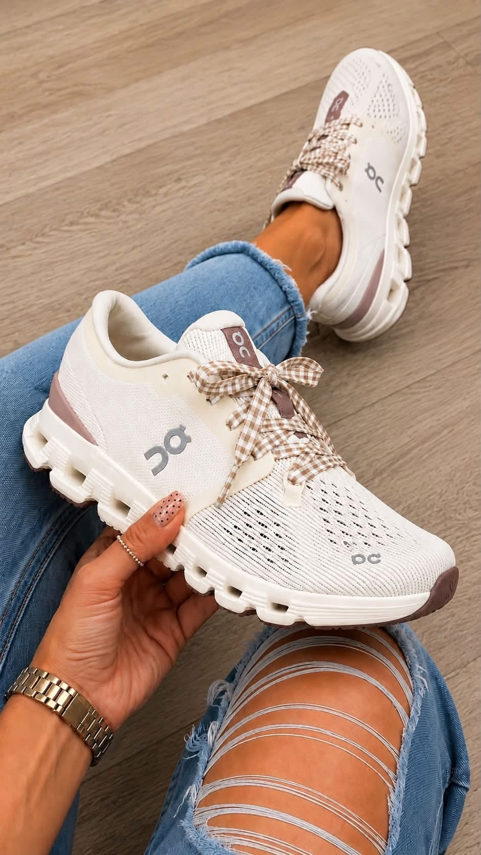 neutral girlies sneakers PREORDER