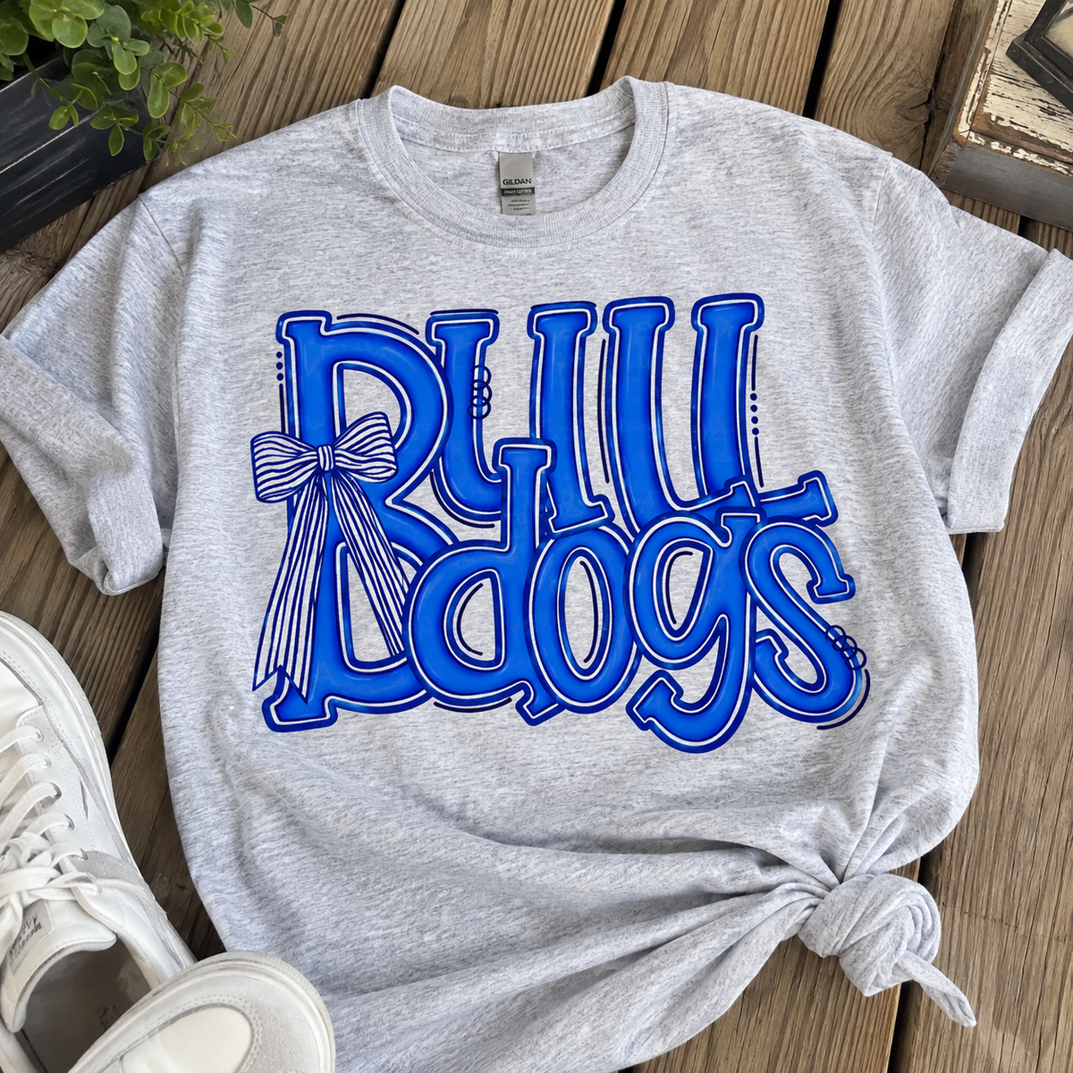 Bulldog Bow tee
