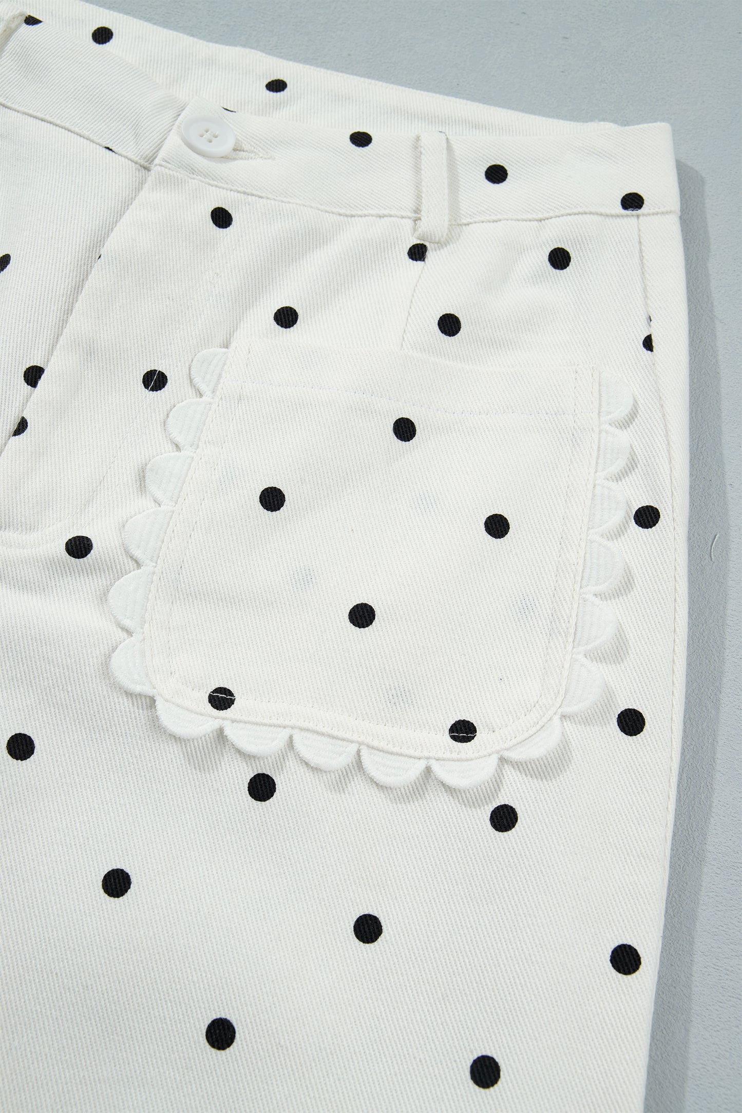 White Polka Dot Print Scalloped Patch Pocket Cotton Shift Pants